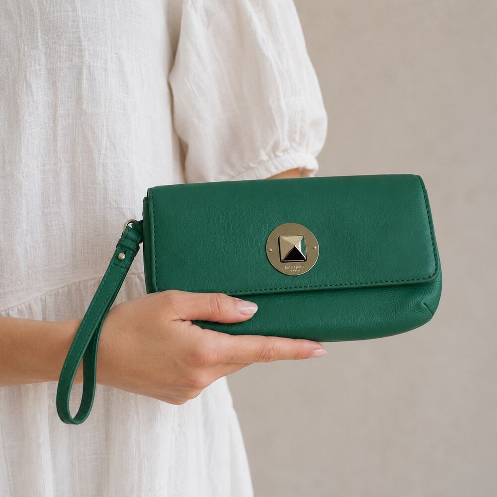 Kate Spade Green  Cow Leather 8 x 5" Wristlet